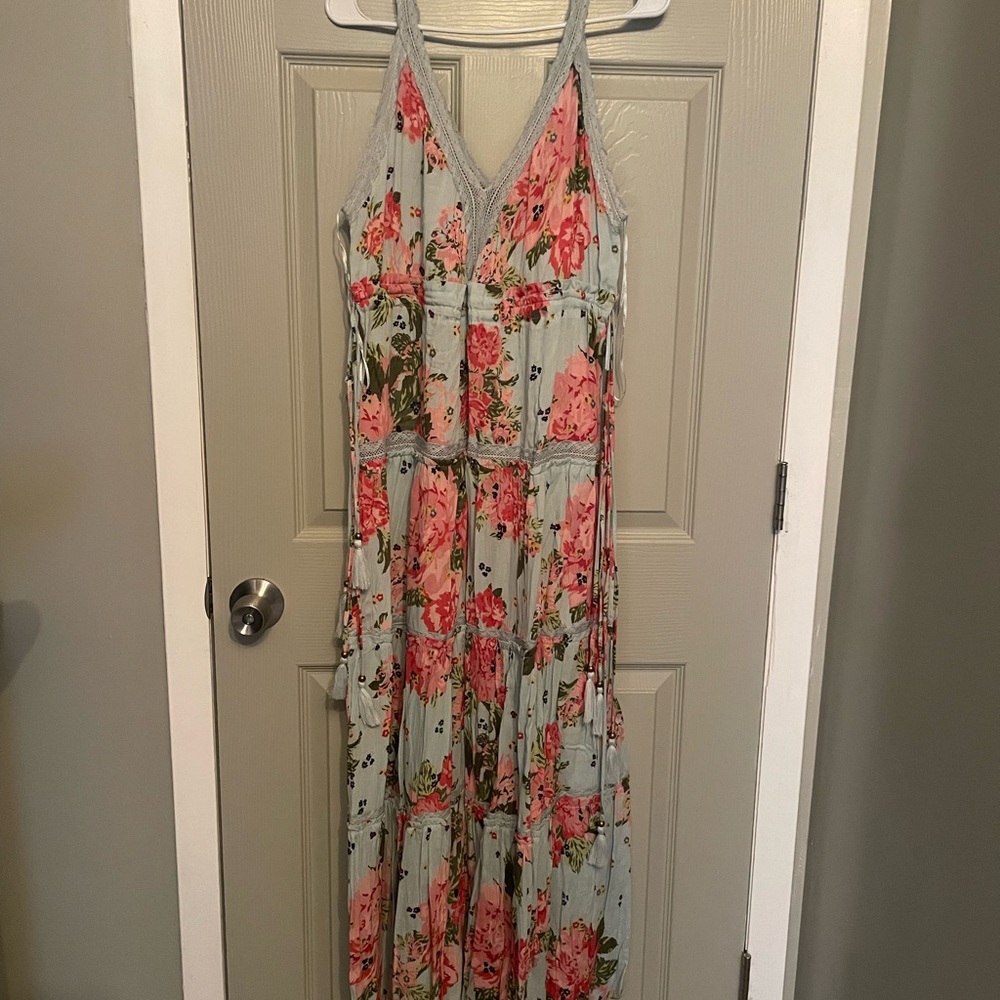 NWT. Rue 21. Blue Floral maxi dress with crotchet lace, pink flower. XL